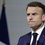 Angespannter Emmanuel Macron bei seiner Pressekonferenz in Paris | Angespannter Emmanuel Macron bei seiner Pressekonferenz in Paris