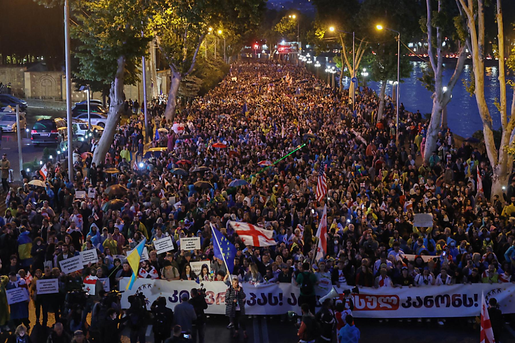 Tiflis: Wieder Proteste gegen 