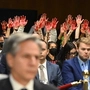 Rote-Hände-Protest während der Anhörung im Senat | Rote-Hände-Protest während der Anhörung im Senat