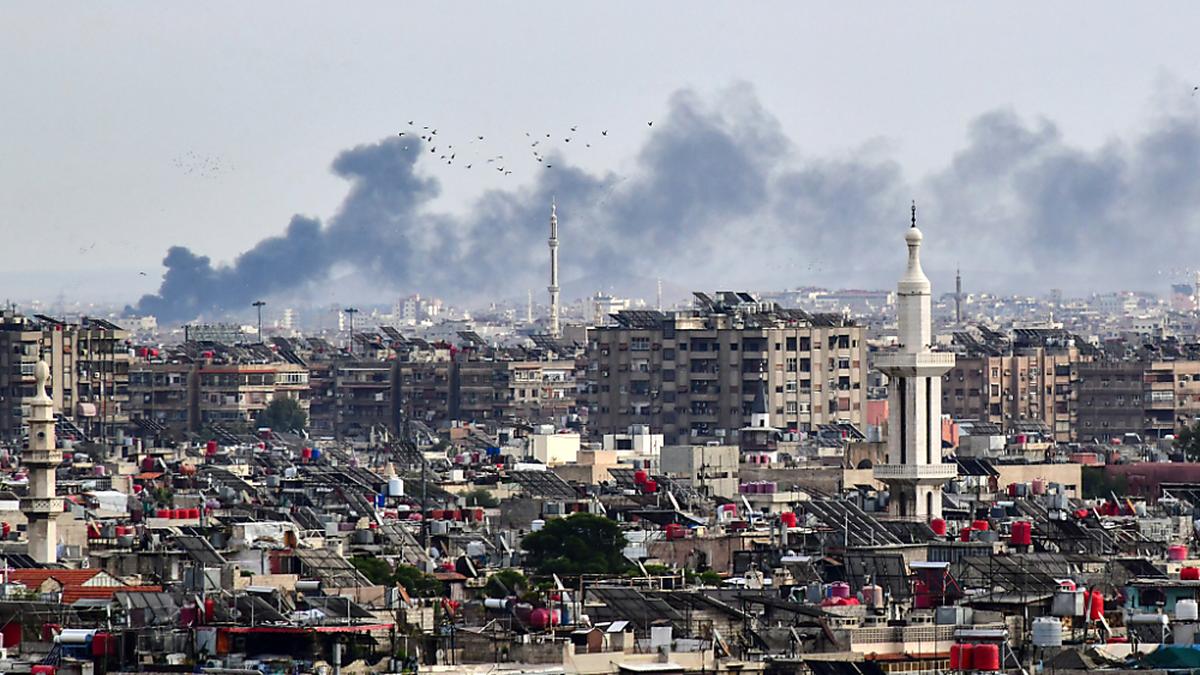 Rauch nach israelischem Luftangriff in Syrien (Themenbild) | Rauch nach israelischem Luftangriff in Syrien (Themenbild)