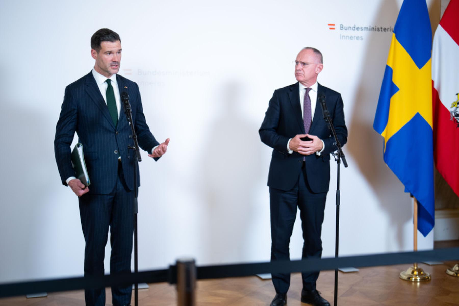 Wien: Karner und schwedischer Minister für "harte Asylpolitik"