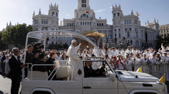 Papst Leo XIV. wird in Madrid gefeiert | Papst Leo XIV. wird in Madrid gefeiert