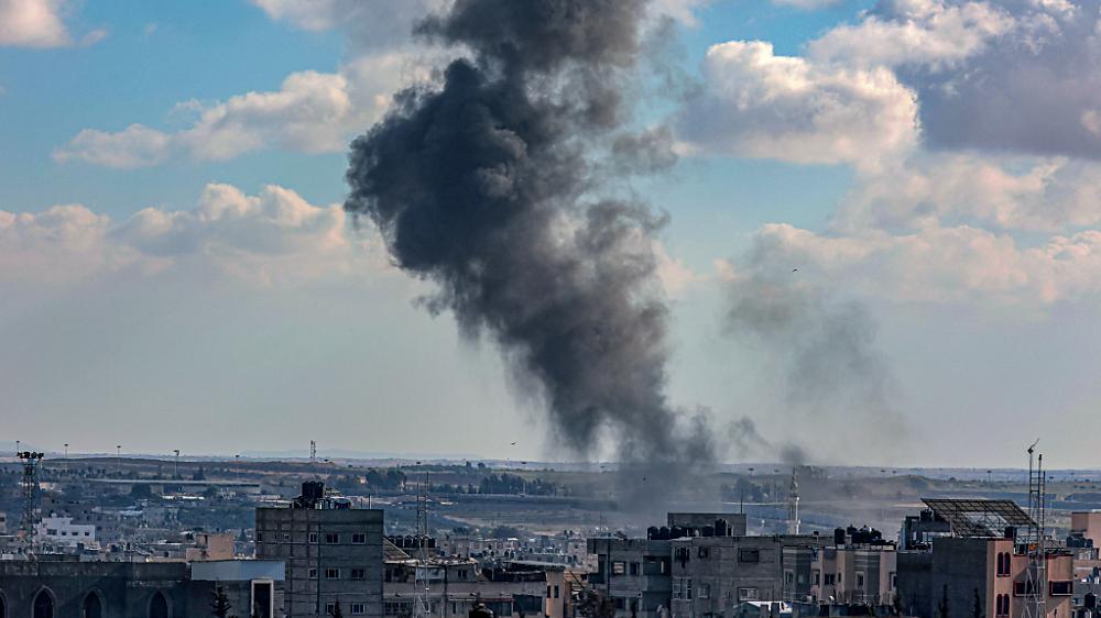 Rauch nach Bombardierung am Freitag in Rafah | Rauch nach Bombardierung am Freitag in Rafah