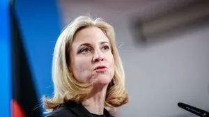 Außenministerin Meinl-Reisinger fährt nach Saudi-Arabien | Außenministerin Meinl-Reisinger fährt nach Saudi-Arabien