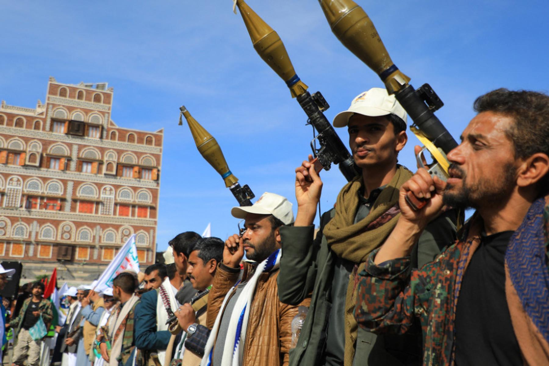Washington/Sanaa: Drei Tote bei Houthi-Angriff auf Schiff vor Jemen