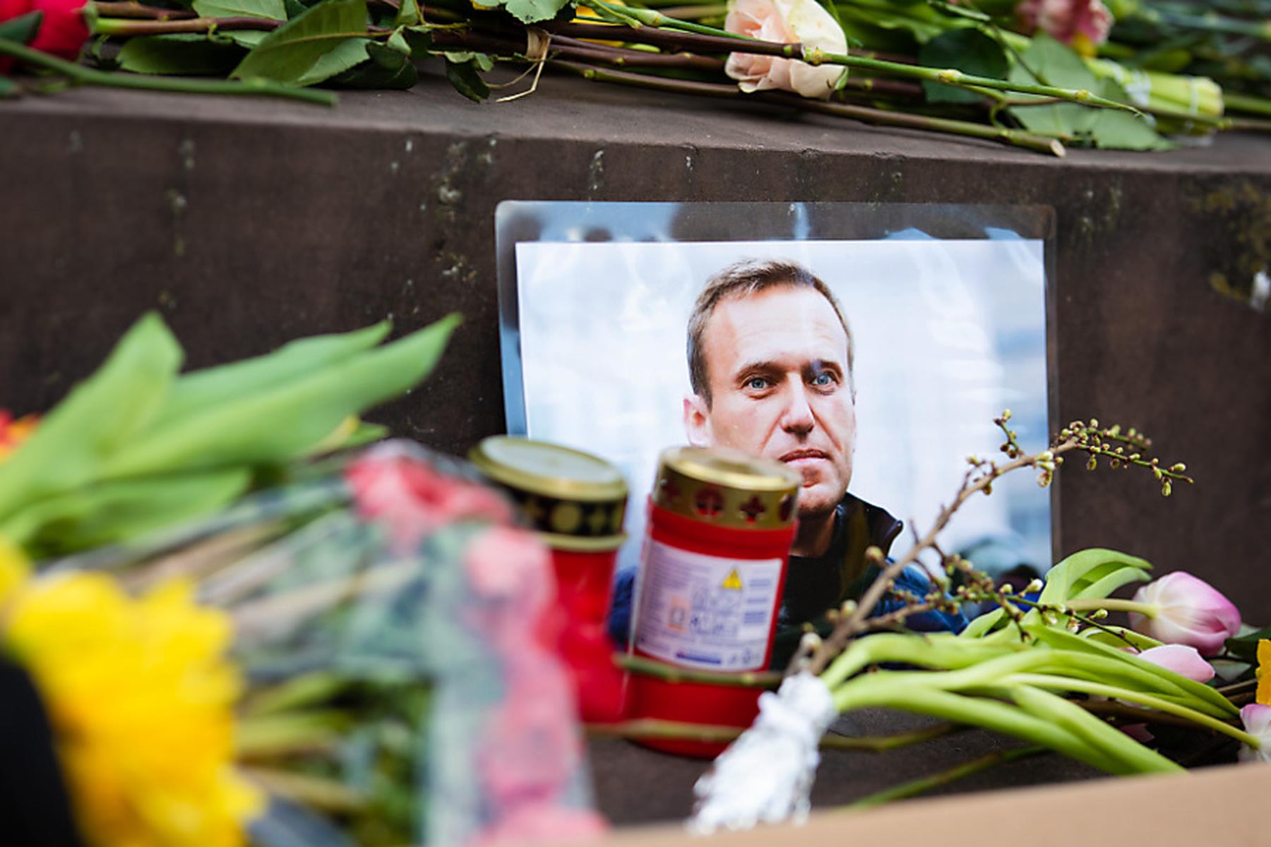 Anständige Beerdigung gefordert : Der Kampf von Nawalnys Mutter gegen die russischen Behörden 