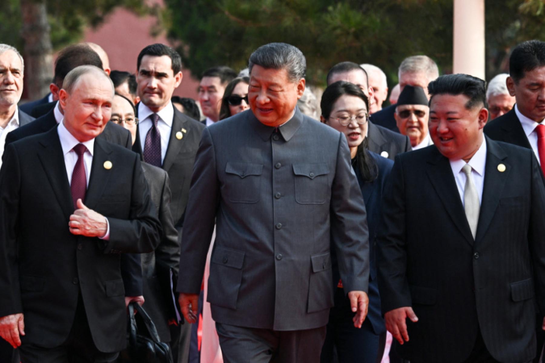 Peking: Chinas Xi feiert mit Kim und Putin Militärparade in Peking