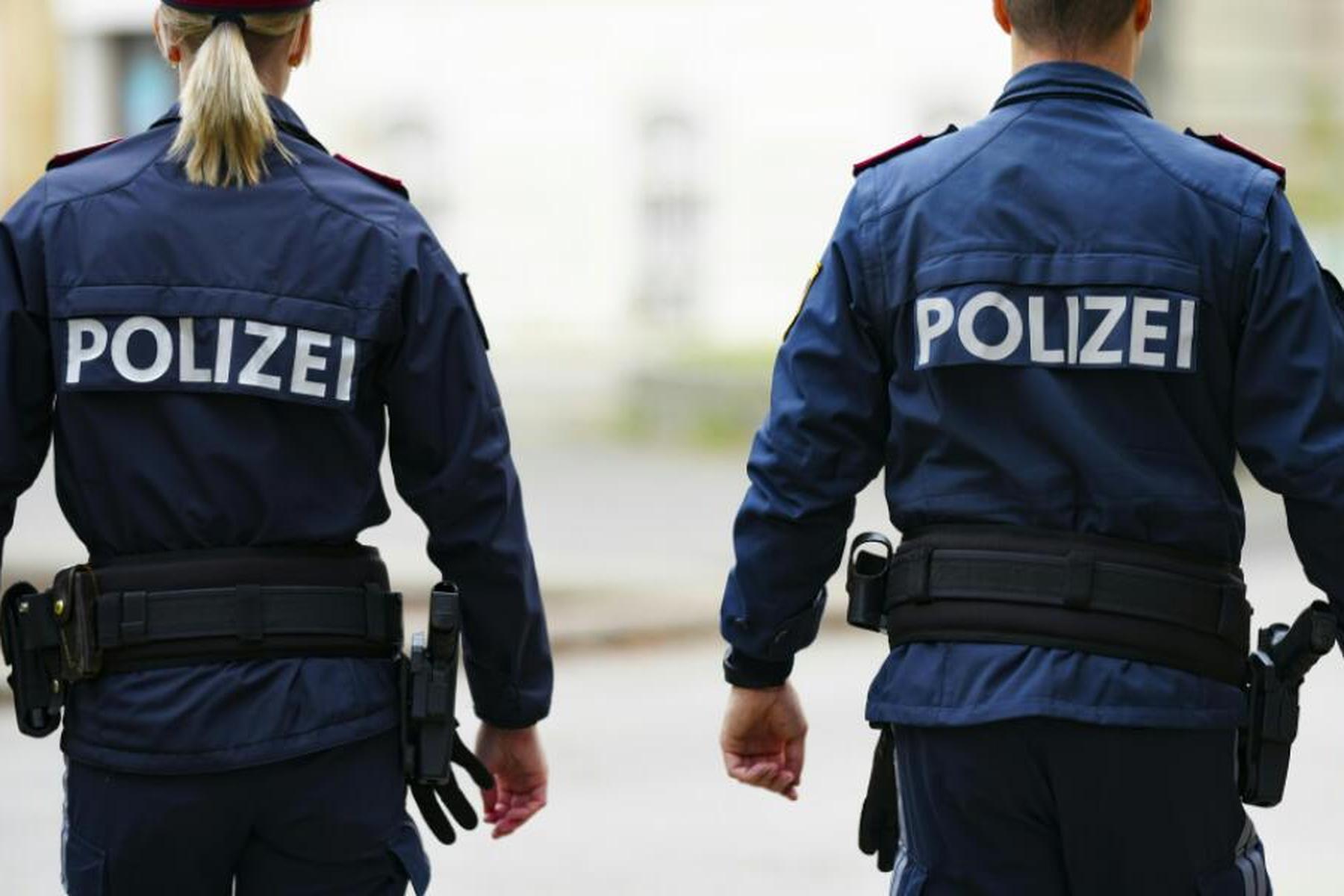 Wien: Betrunkener raubte Goldkette und randalierte in Wiener Lokal