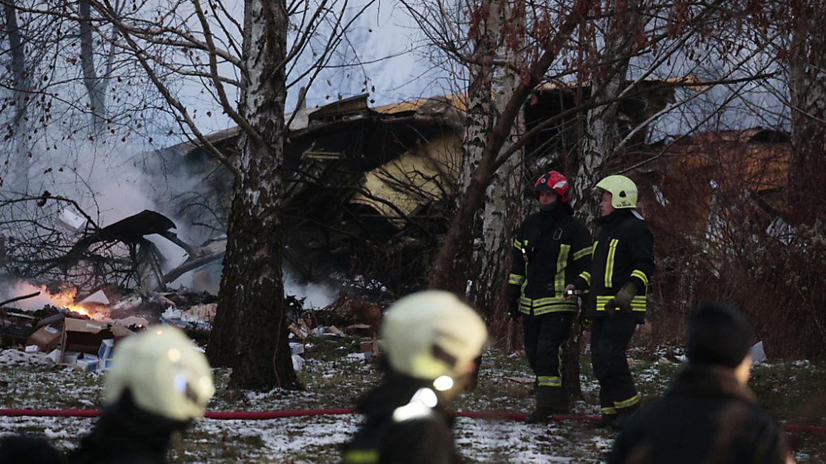 Zahlreiche Einsatzkräfte vor Ort | Zahlreiche Einsatzkräfte vor Ort