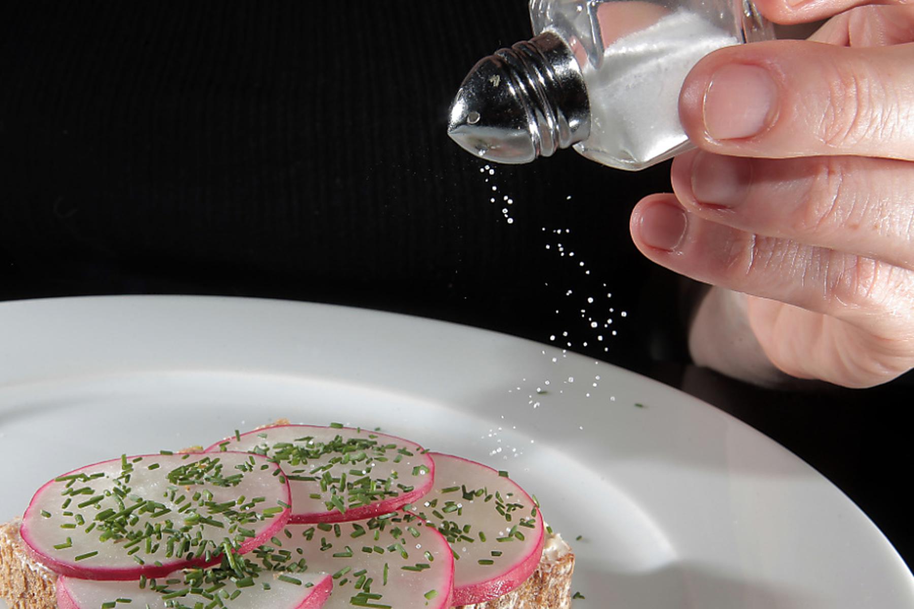 Kopenhagen: Weniger Salz im Essen könnte viele Menschenleben retten