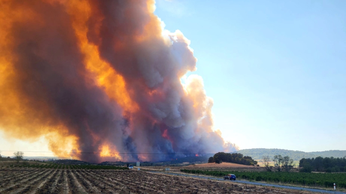 Seit mehreren Tagen kämpfen die Einsatzkräfte gegen die Flammen | Seit mehreren Tagen kämpfen die Einsatzkräfte gegen die Flammen