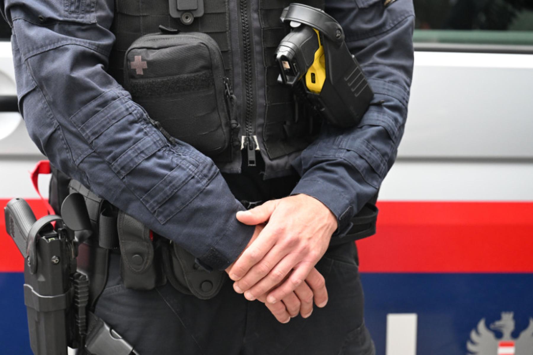 Wien: Mann in Wien von vier Jugendlichen überfallen und verprügelt