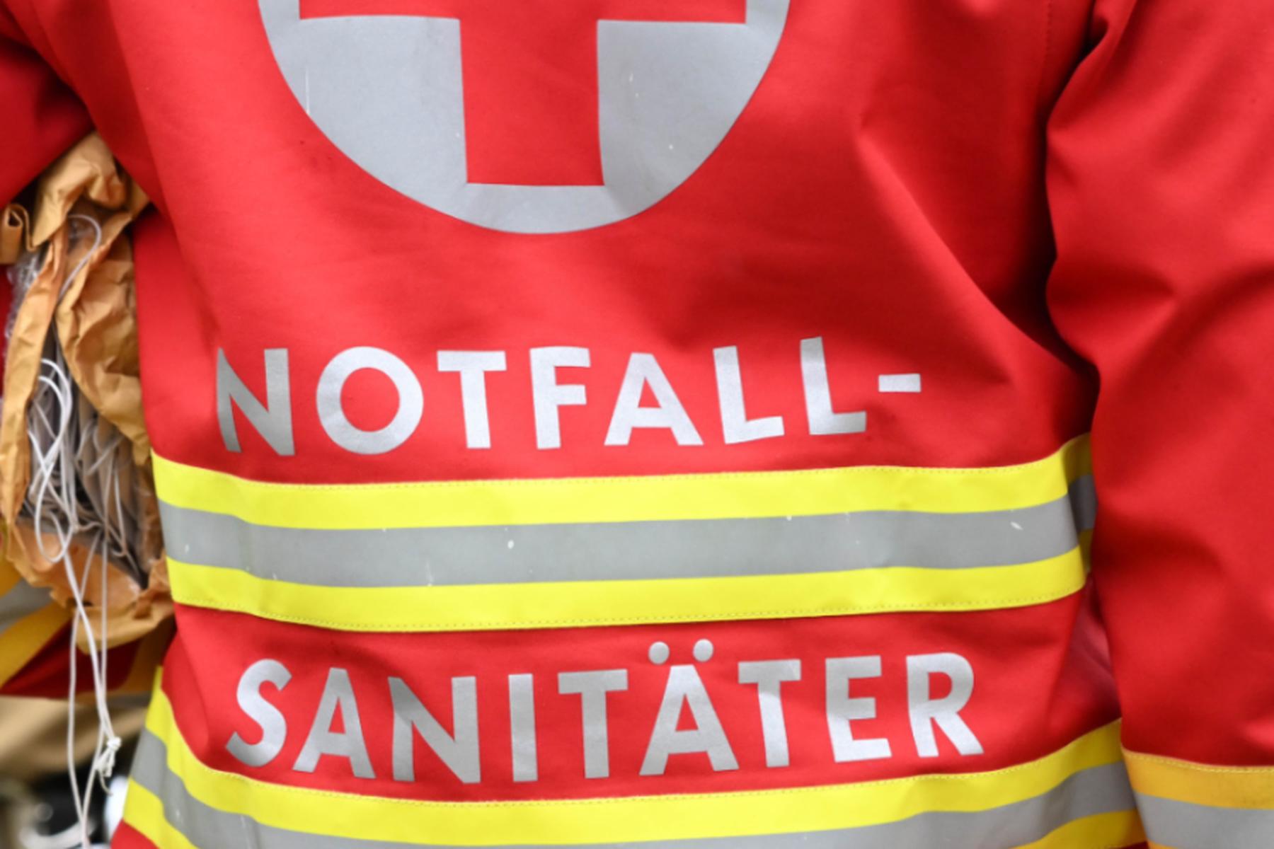 St. Veit an der Glan: Auto und Güterzug kollidierten auf Bahnübergang in Kärnten