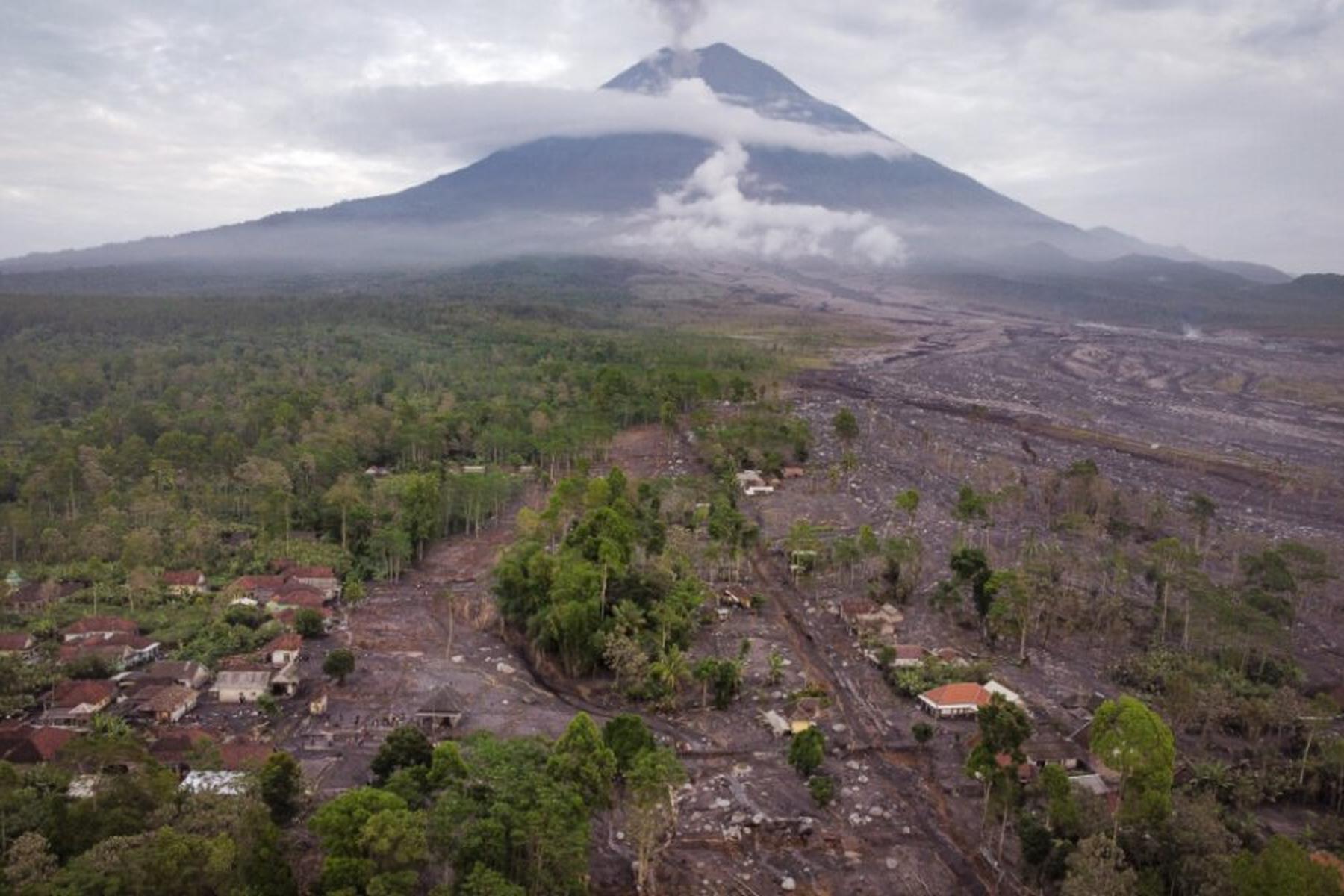 Jakarta: Evakuierungen nach Vulkanausbruch in Indonesien