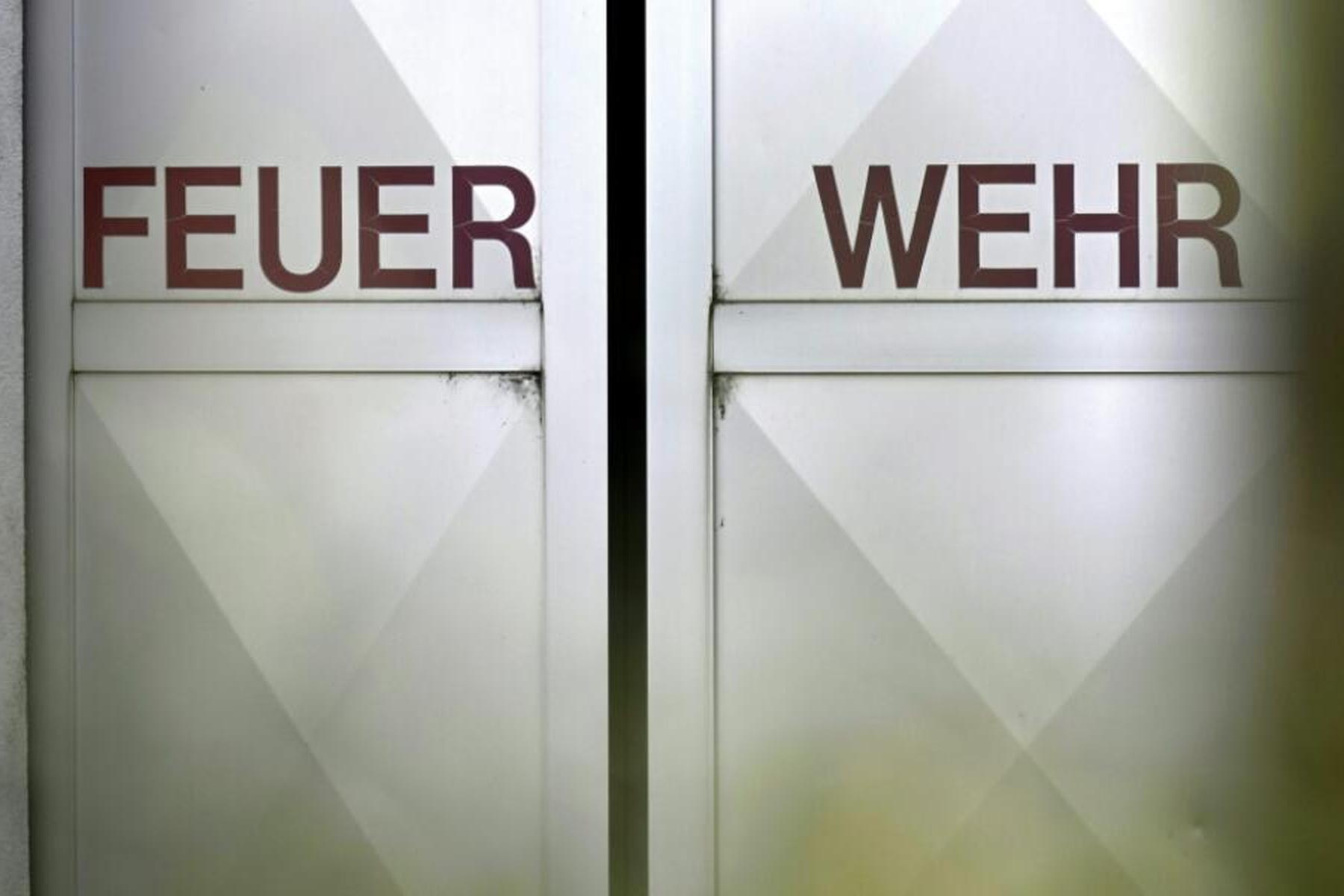 Gloggnitz: Fahrzeugbrand entpuppte sich als Lagerfeuer auf der S6