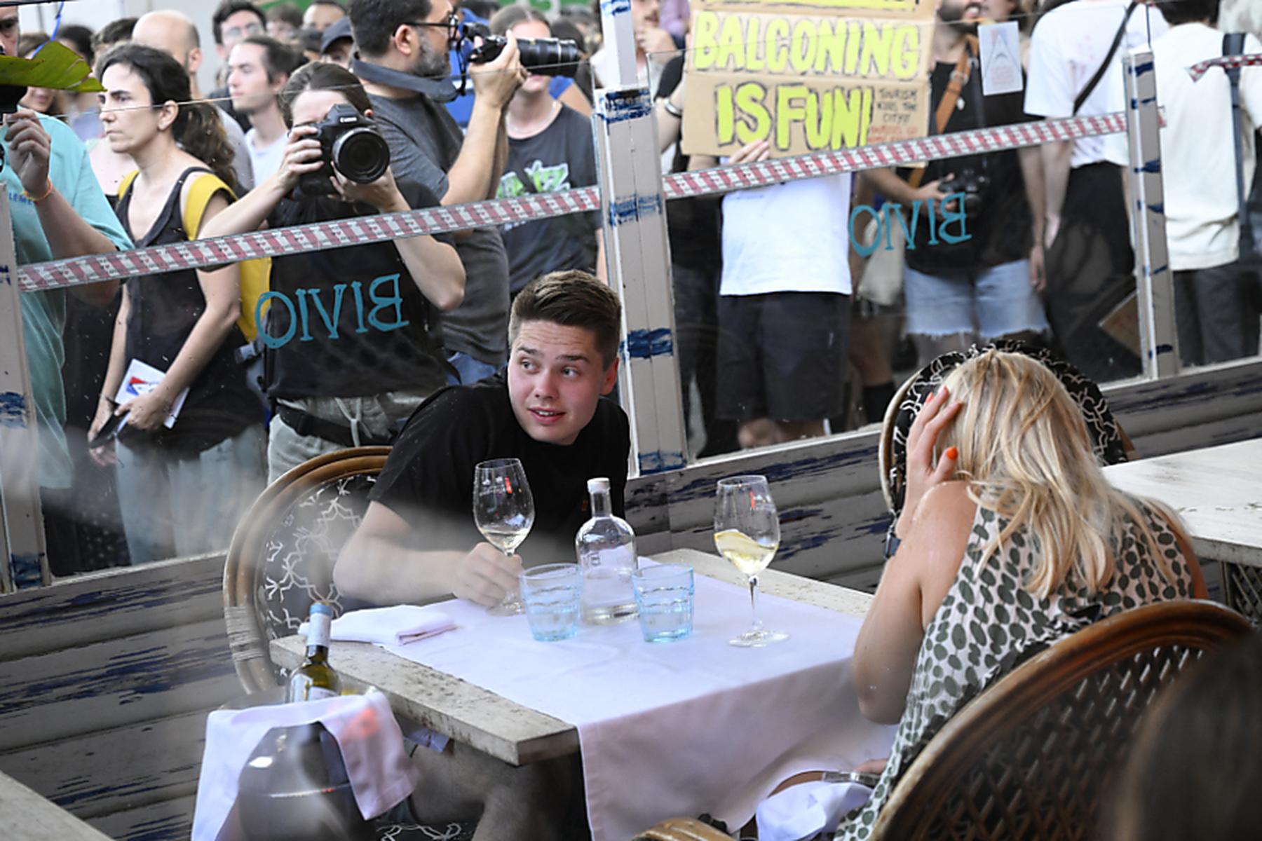 Barcelona: Protest mit Wasserspritzen gegen Touristen in Barcelona