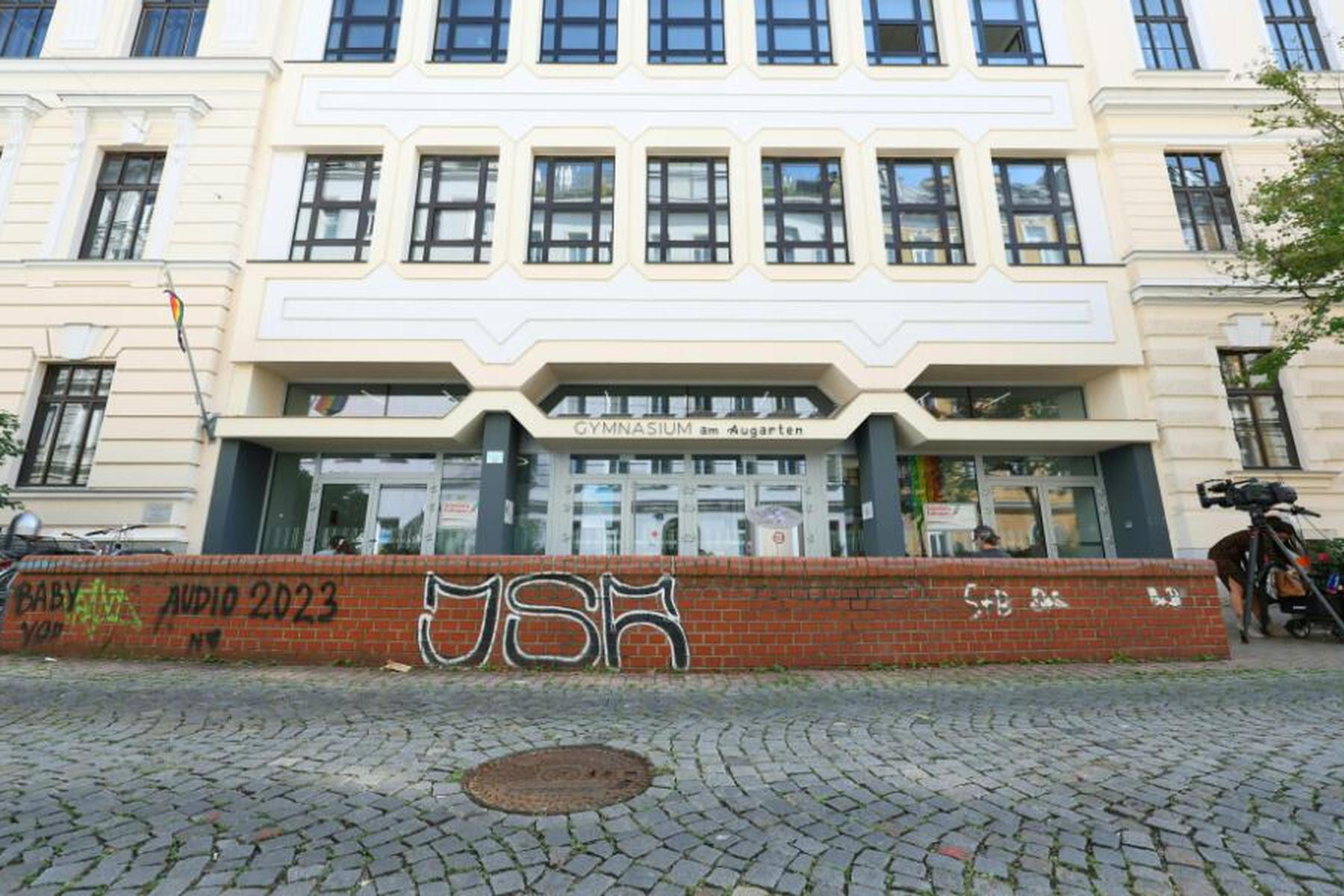 Wien: Hintergründe nach Fund von 16-Jähriger in AHS weiter offen