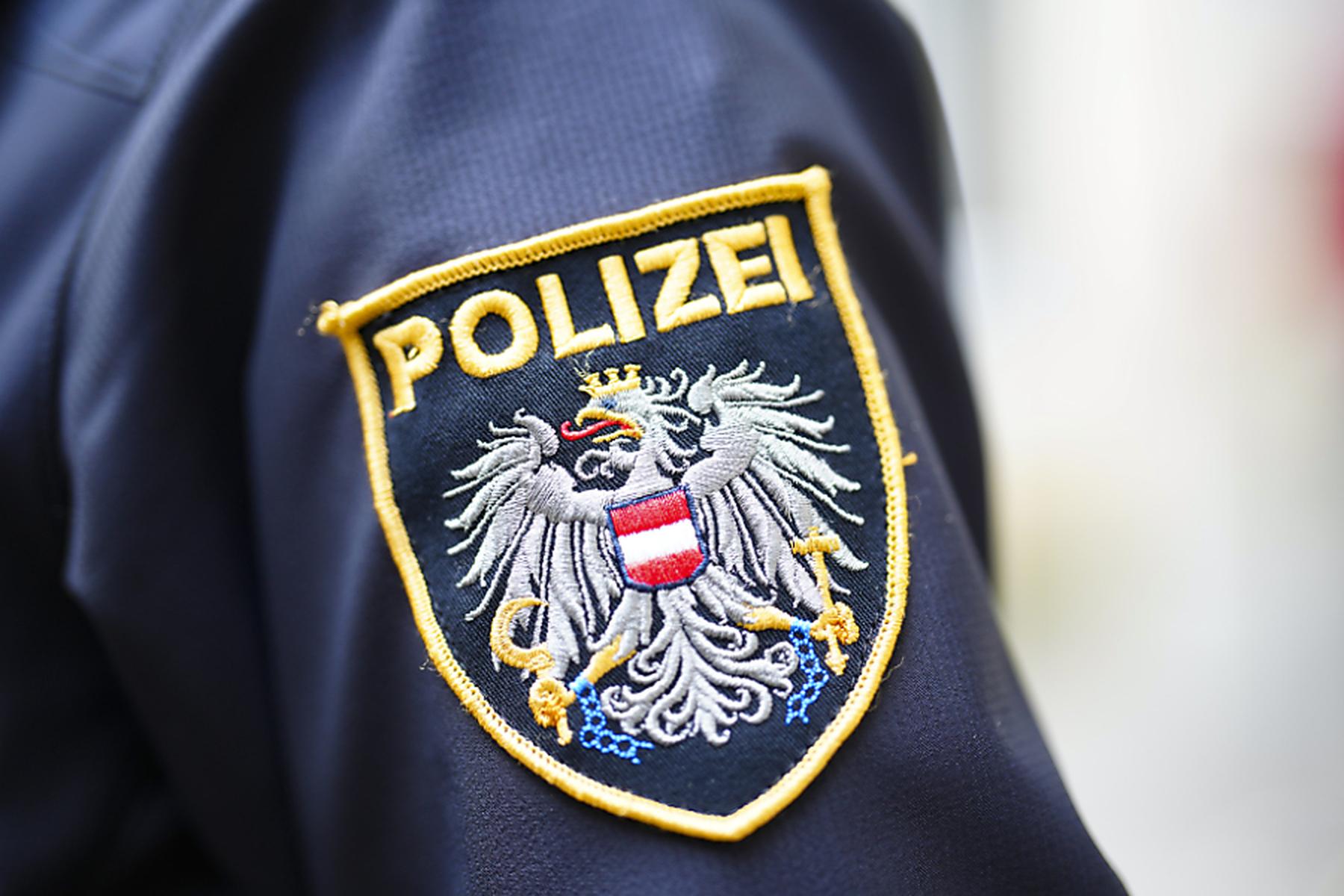 In Kärnten : Ladendieb wollte bei Einvernahme Polizisten bestechen