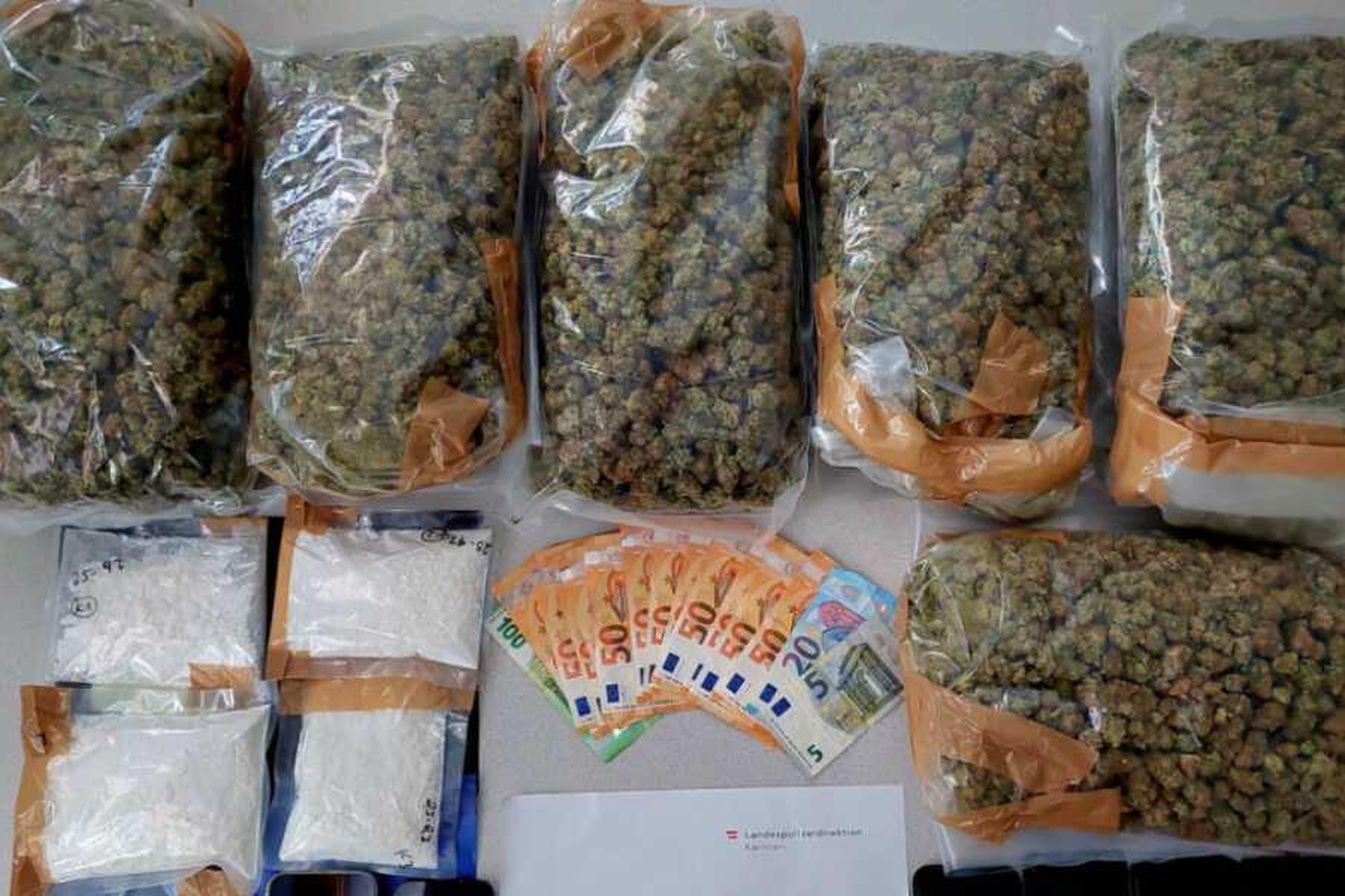 Villach: Kärntner Drogenkurier hatte Cannabis und Kokain im Rucksack