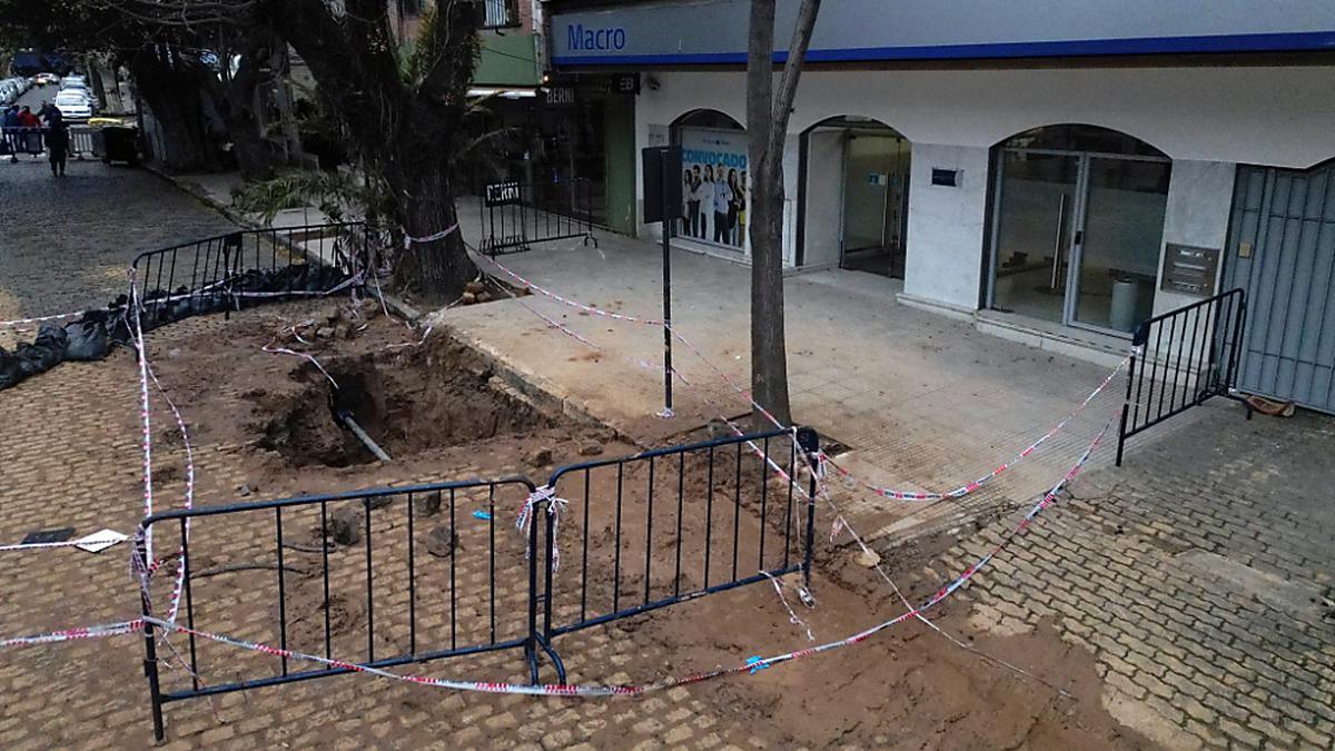 Der Tunnel führt direkt zu einer Bank