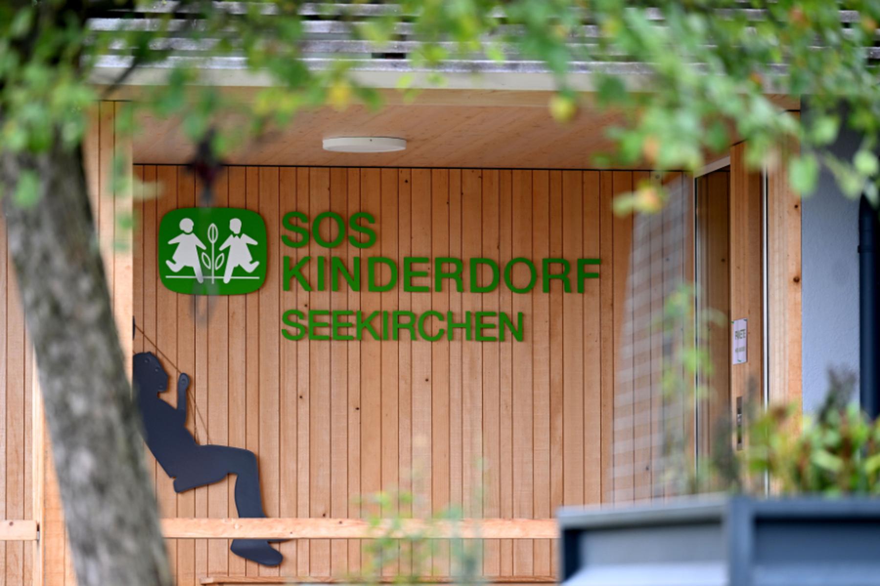 Volksanwalt Achitz zahteva enotne standarde v avstrijski otroški in mladinski pomoči