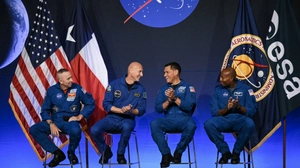 ESA-Pilot Parmitano (2.v.l) mit seinen drei NASA-Kollegen | ESA-Pilot Parmitano (2.v.l) mit seinen drei NASA-Kollegen