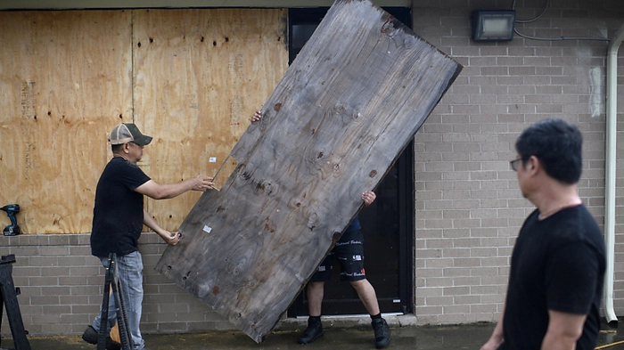 Die Menschen in Texas haben sich auf die Ankunft von "Beryl" vorbereitet | Die Menschen in Texas haben sich auf die Ankunft von "Beryl" vorbereitet