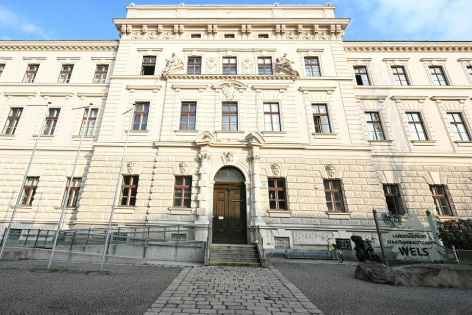 Wels: Makler und Strohfrau nach Immo-Deal im Raum Wels vor Gericht