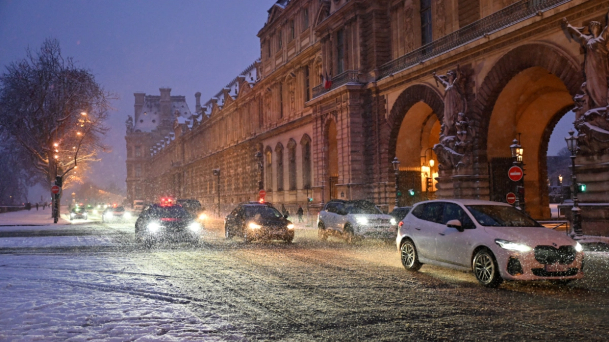Paris präsentiert sich dieser Tage verschneit | Paris präsentiert sich dieser Tage verschneit