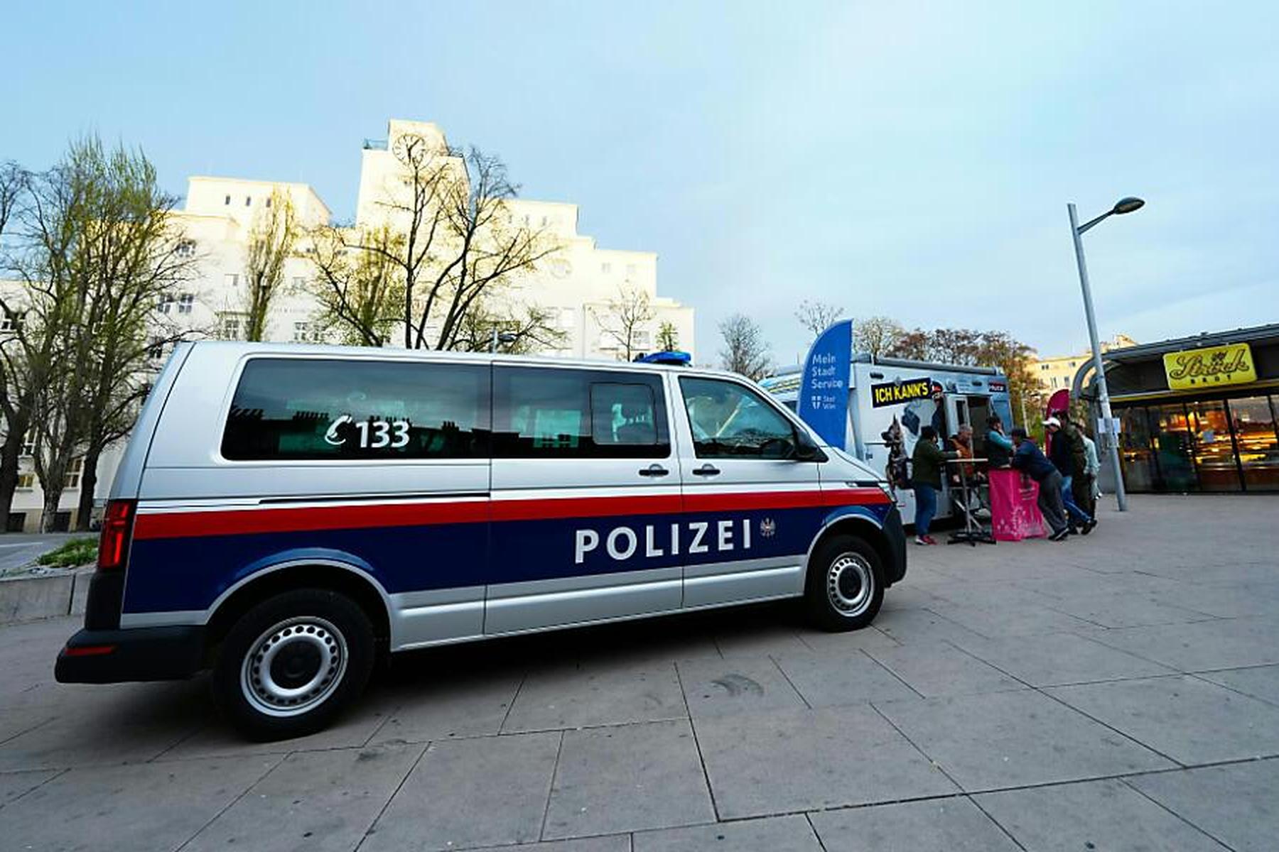 Wien: Versuchter Doppelmord am Wiener Reumannplatz angeklagt