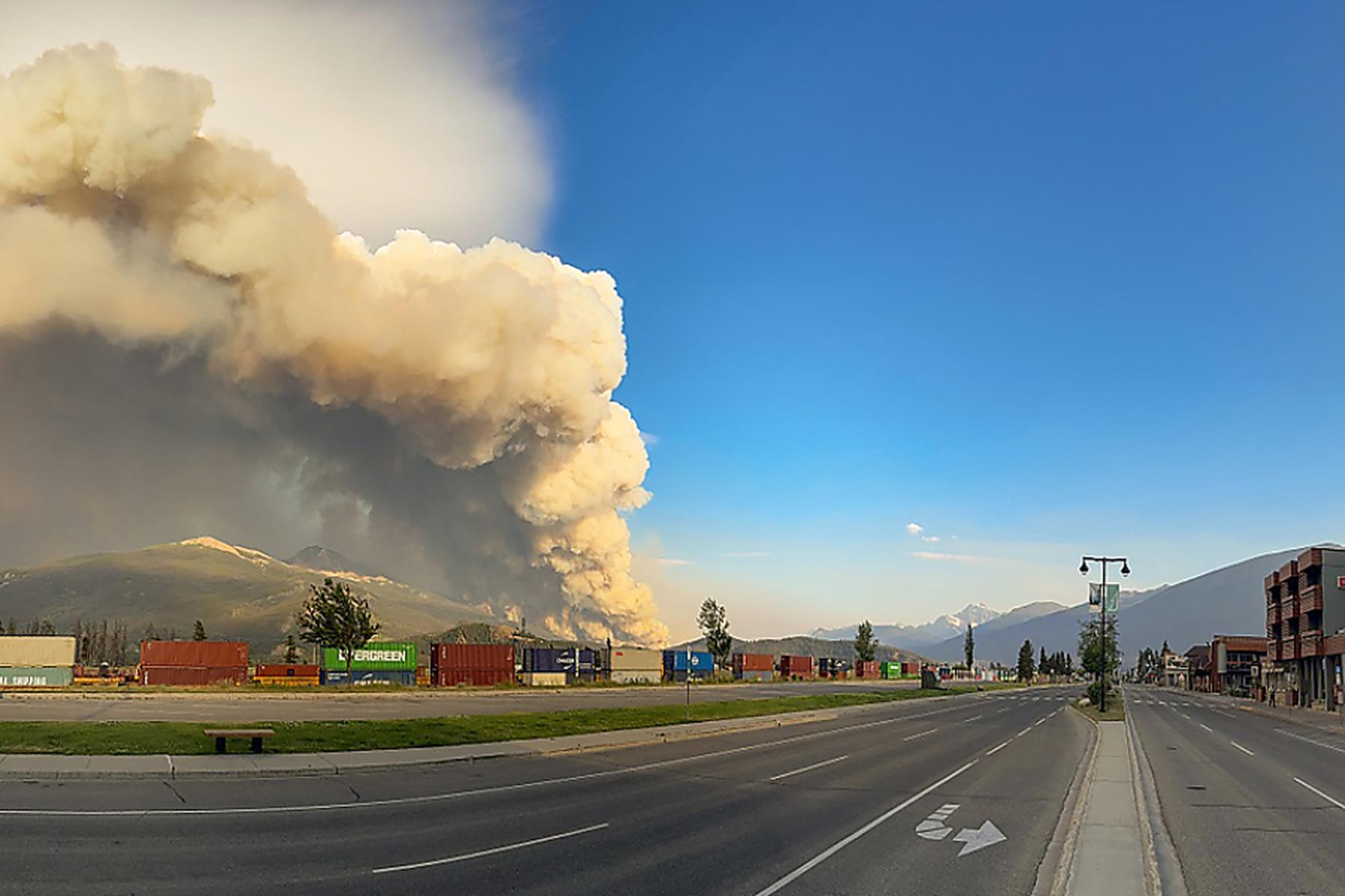 Kanada: Waldbrände rund um Stadt Jasper unter Kontrolle