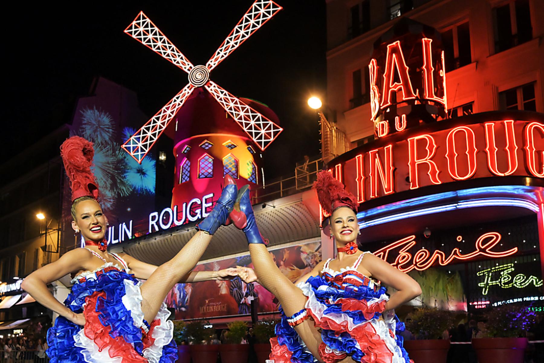 Paris: Pariser Moulin Rouge hat neue Windmühlenflügel