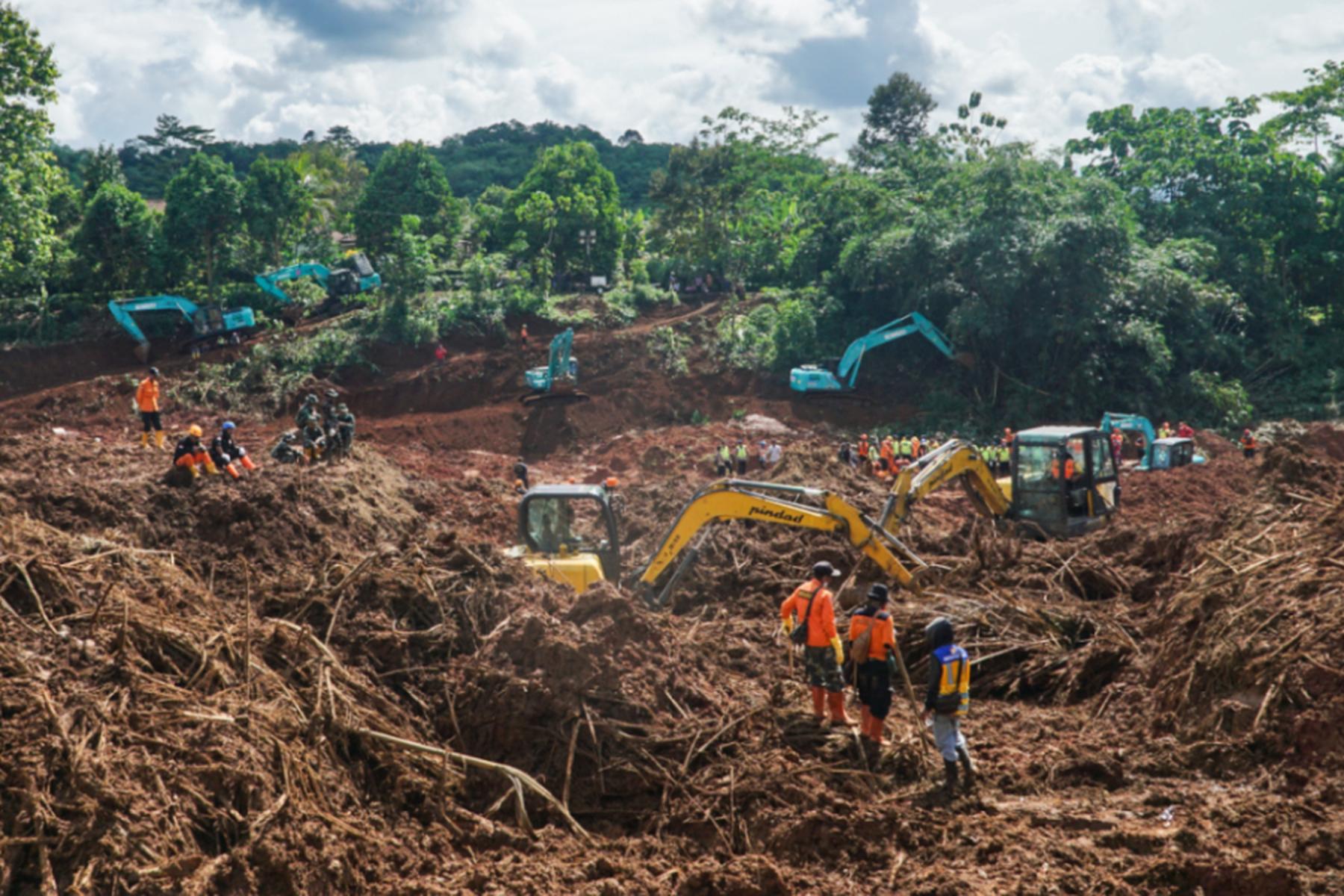 Jakarta: 18 Tote und viele Vermisste nach Erdrutschen in Indonesien