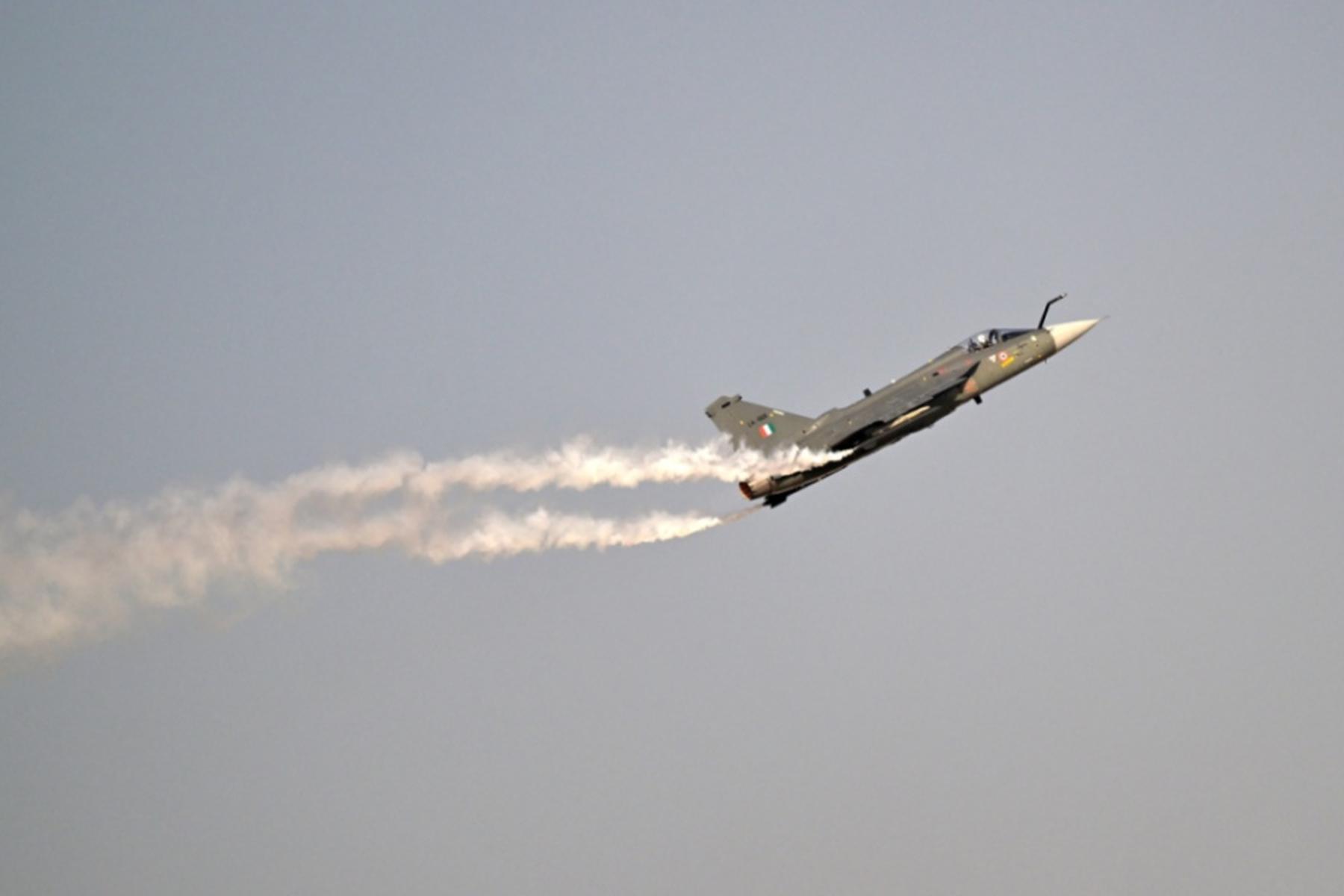 Dubai: Kampfjet bei Dubai Air Show abgestürzt