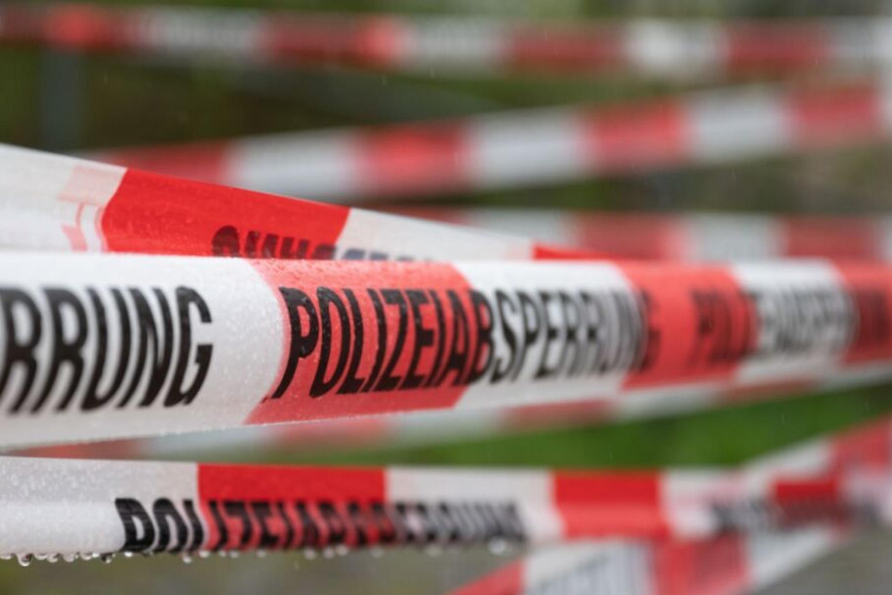 V stanovanju v Innsbrucku našli trupli matere in hčerke, osumljen dvojni umor