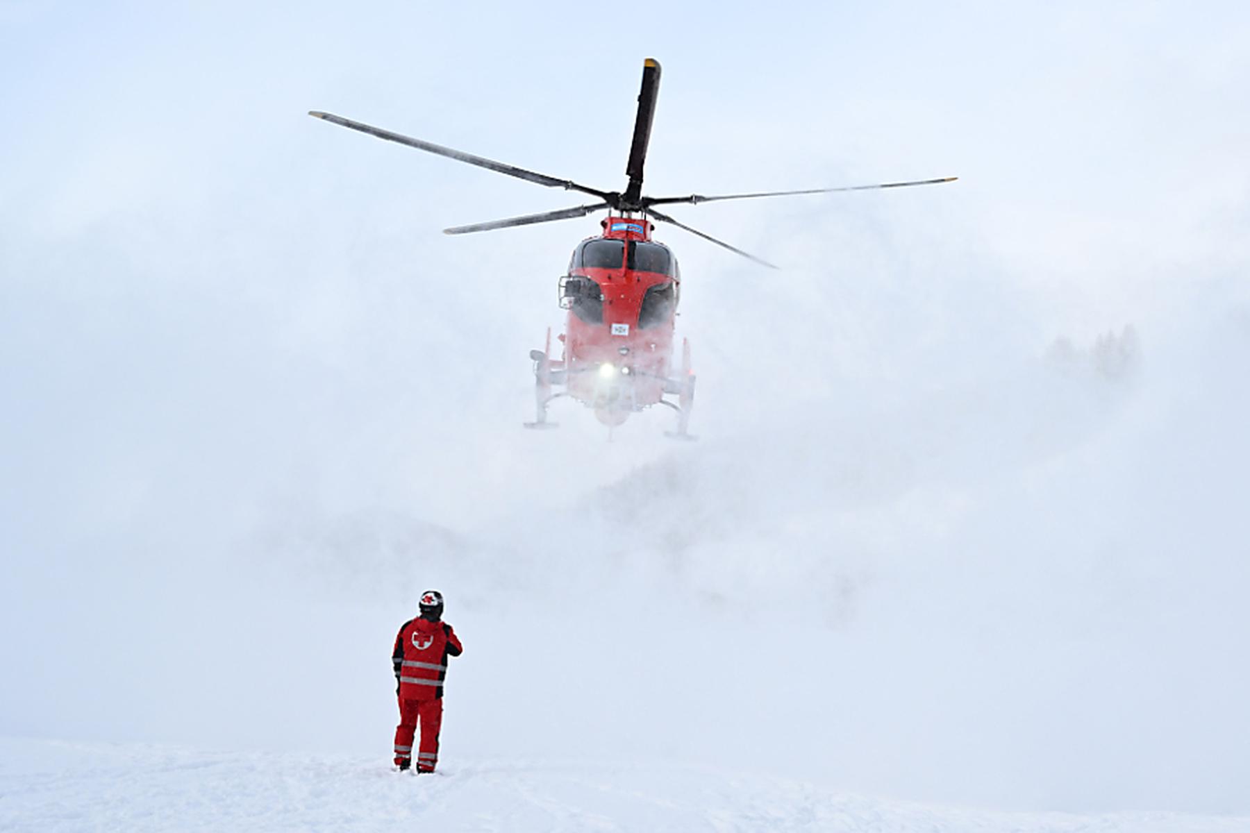 Bregenz: Skitourengeherin in Vorarlberg nach Lawinenabgang reanimiert
