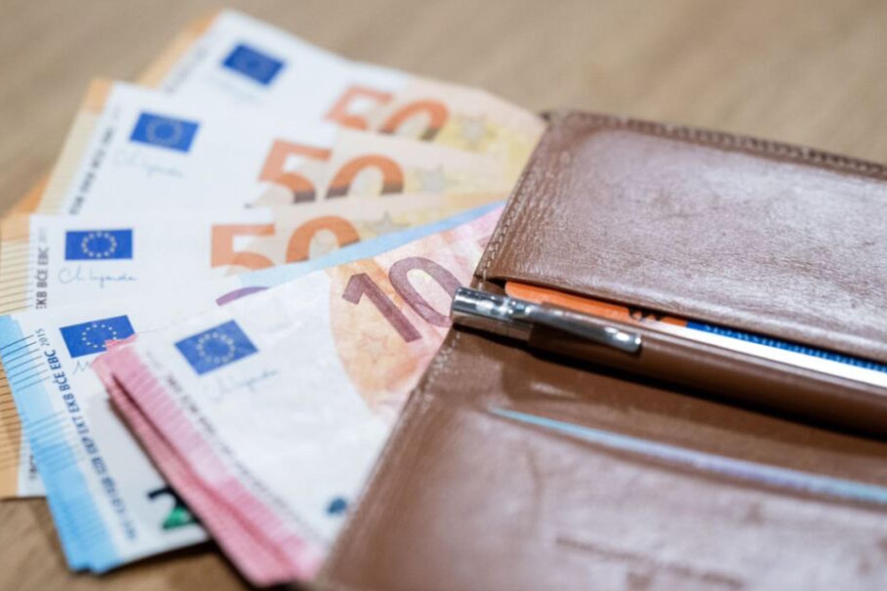 Avstrijci so leta 2024 ponovno darovali več kot milijardo evrov, a skupni znesek je nekoliko upadel