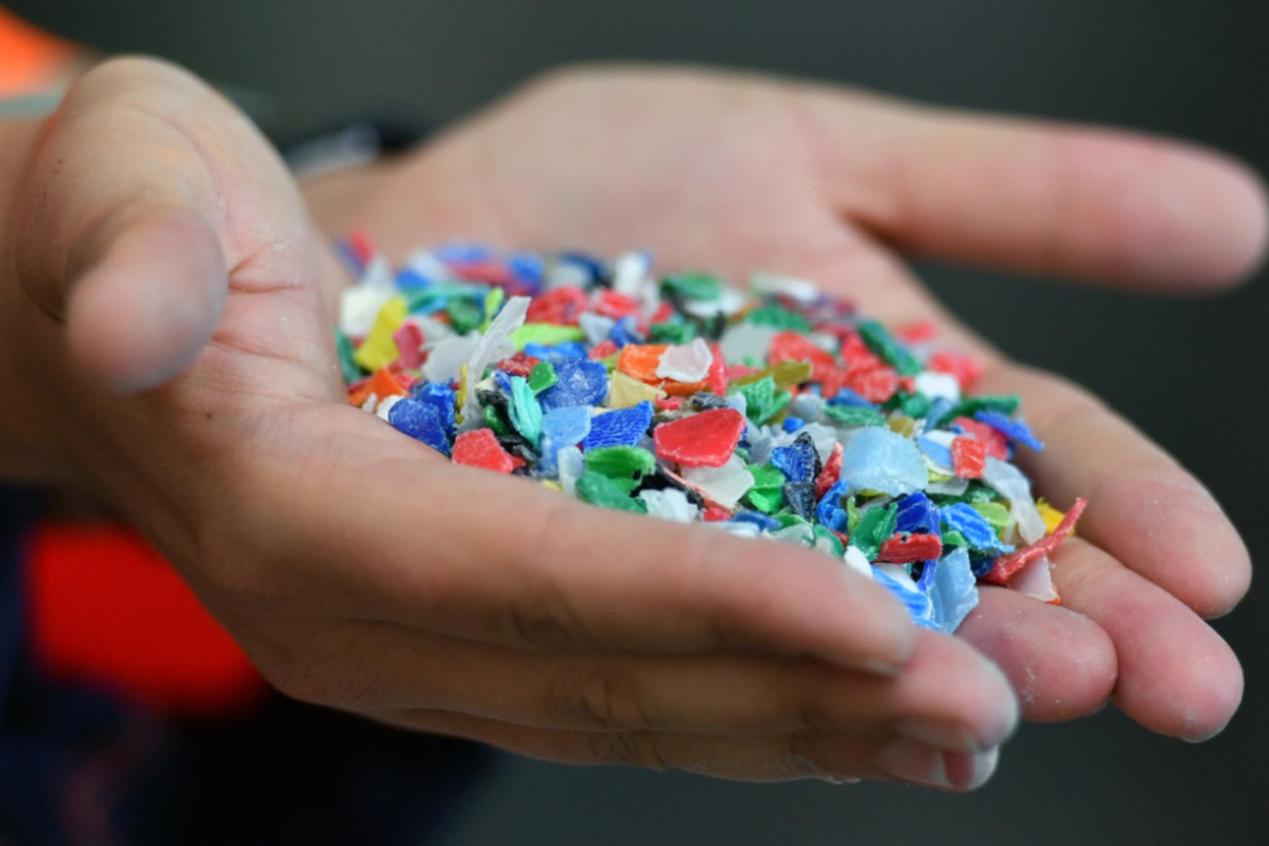 Brüssel: EU will Mikroplastik-Problem mit neuen Auflagen reduzieren