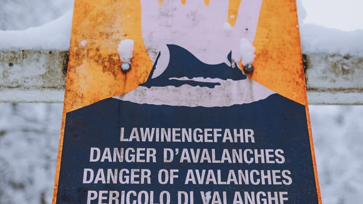 Auf einem Tiroler Gletscher kam es am Montag zu einem Lawinenabgang | Auf einem Tiroler Gletscher kam es am Montag zu einem Lawinenabgang