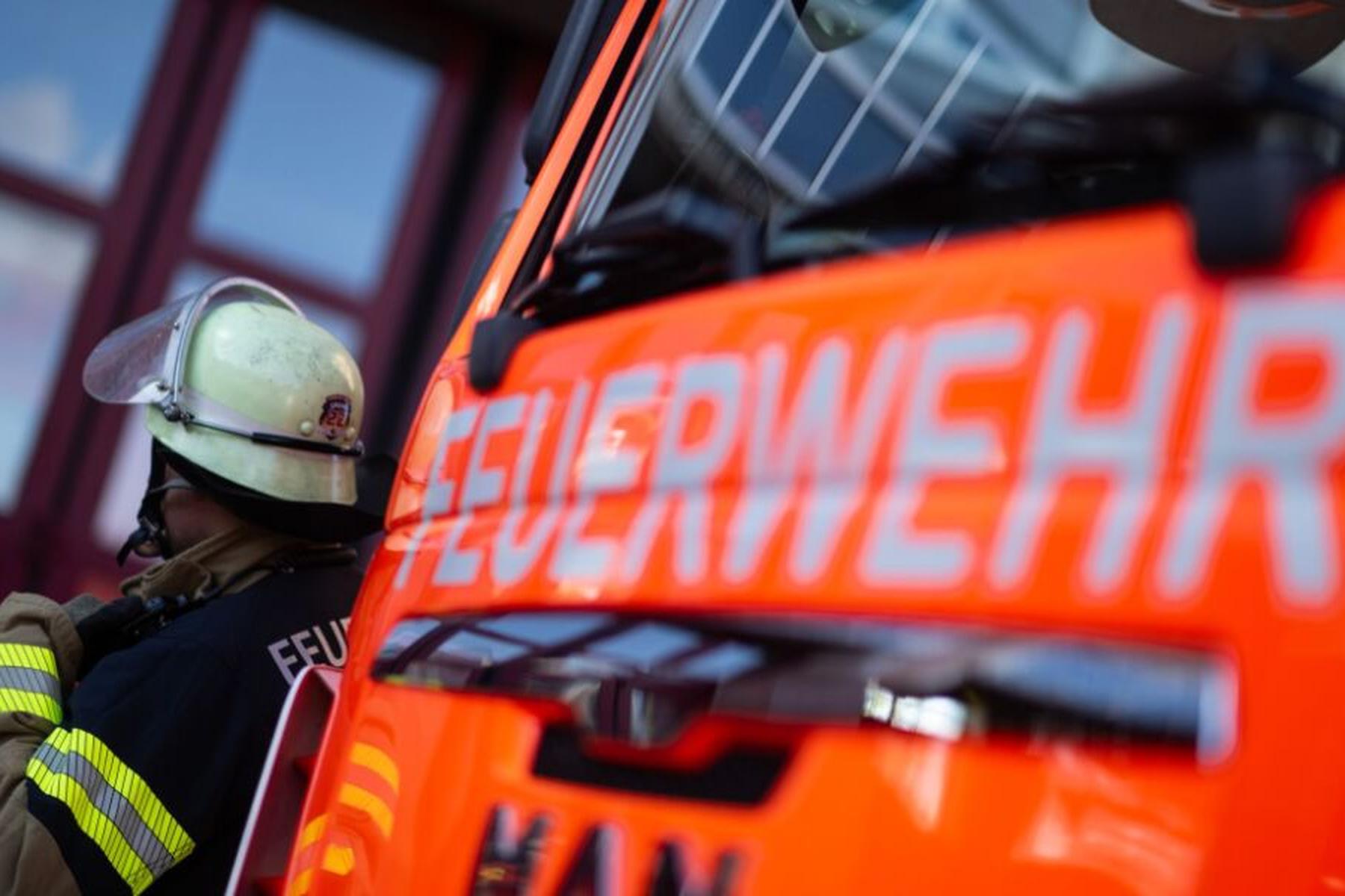 Höhnhart: Zweijähriger findet brennendes Spielzeugauto im Kinderzimmer