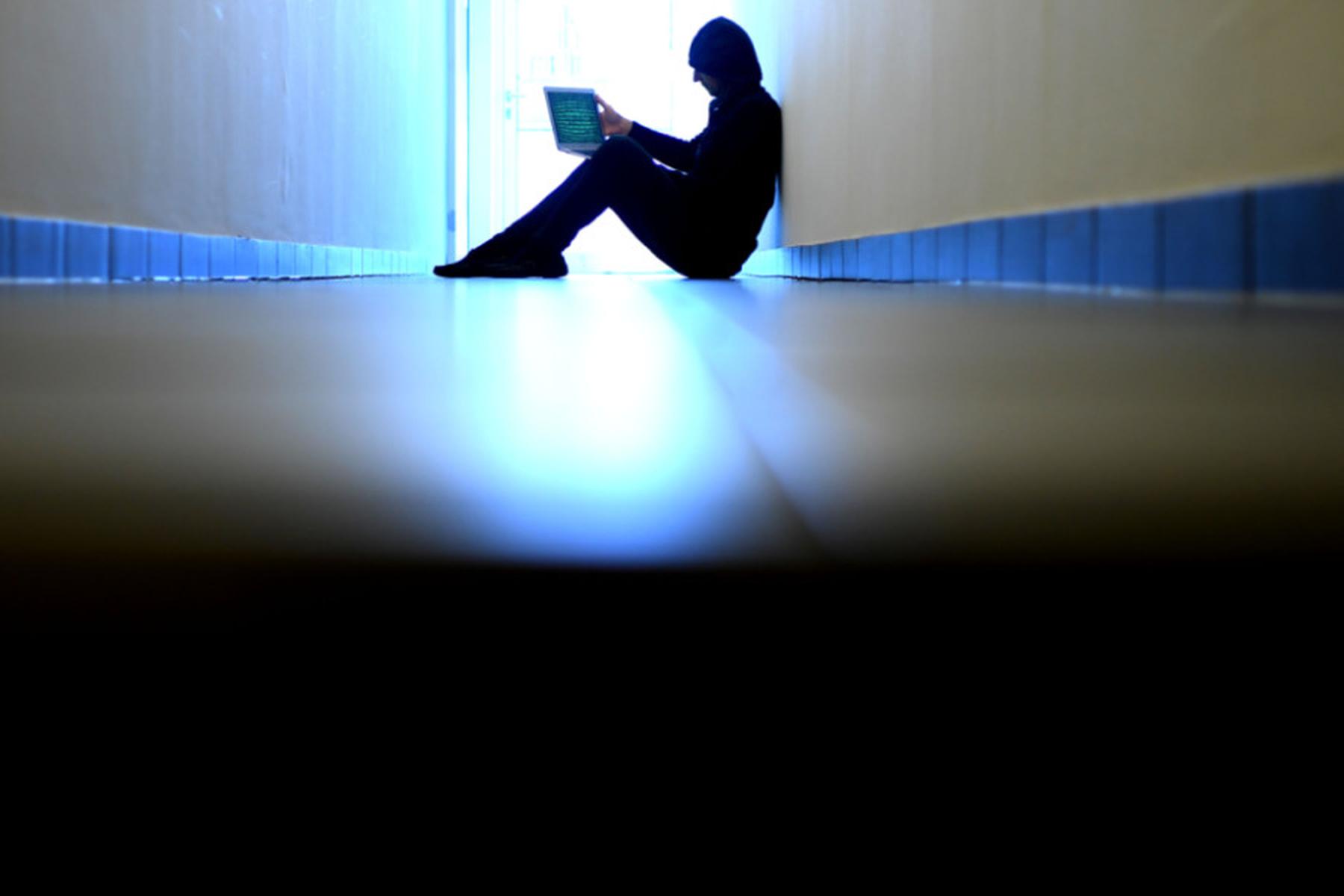 V Hamburgu aretirali domnevnega morilca in člana pädofilskega omrežja