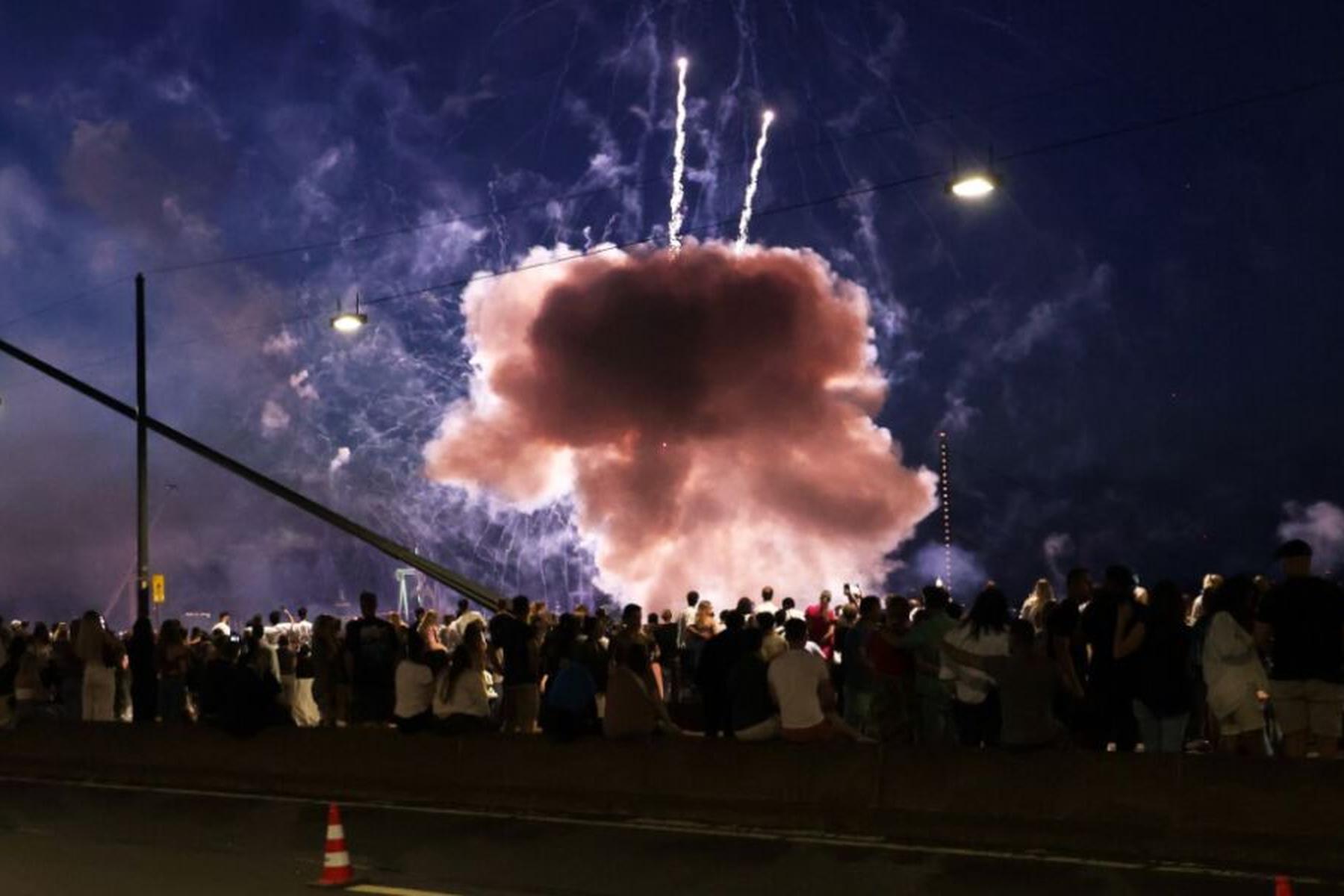Düsseldorf: 19 Verletzte durch Feuerwerk bei Kirmes in Düsseldorf