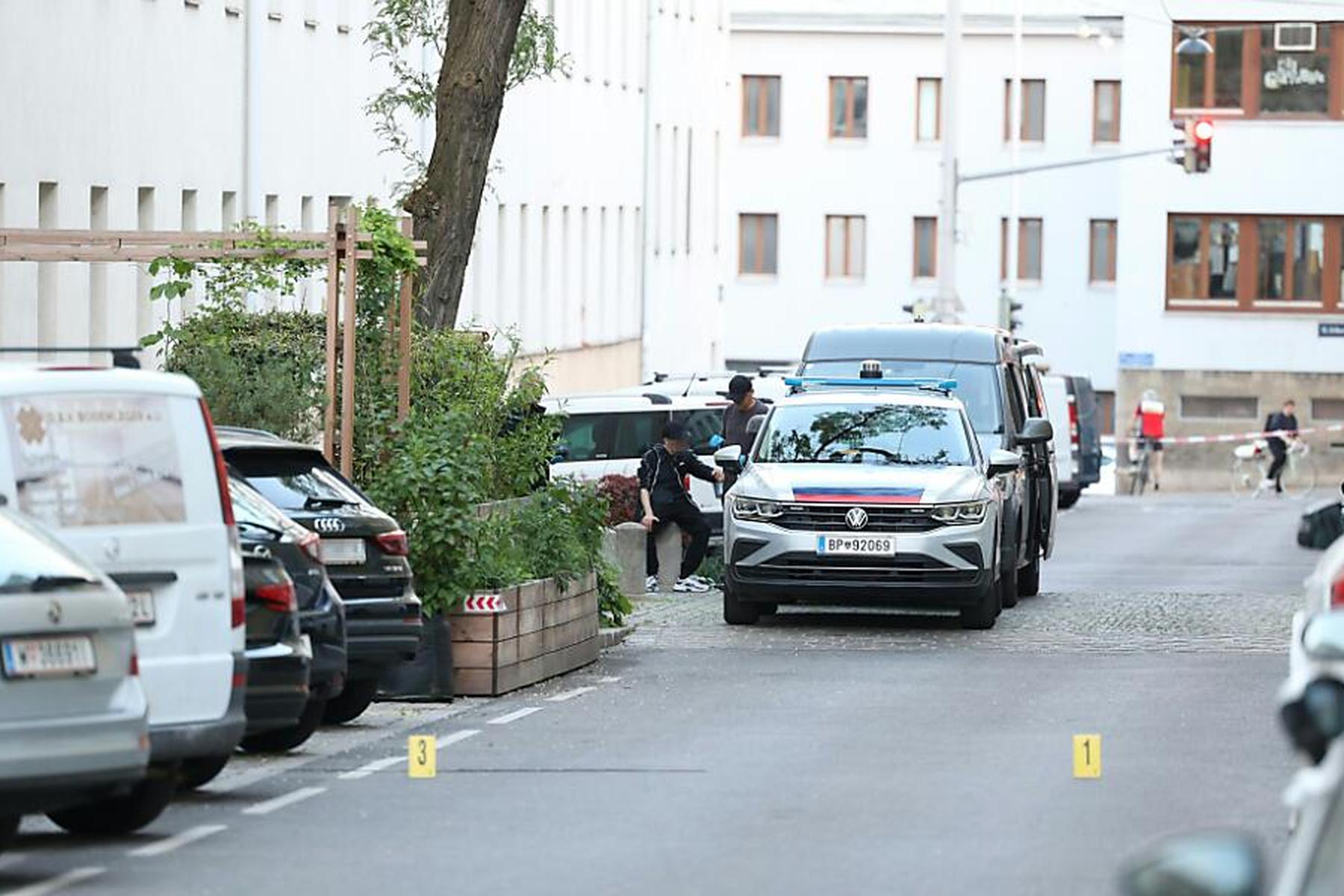 Wien: Mann in Wien offenbar mit eigener Waffe angeschossen