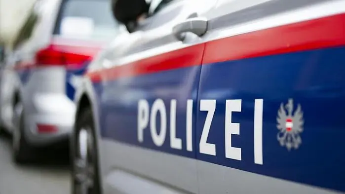 Polizei-Großeinsatz in Villach (Symbolbild) | 20 Jahre Haft drohen dem Messterstecher.