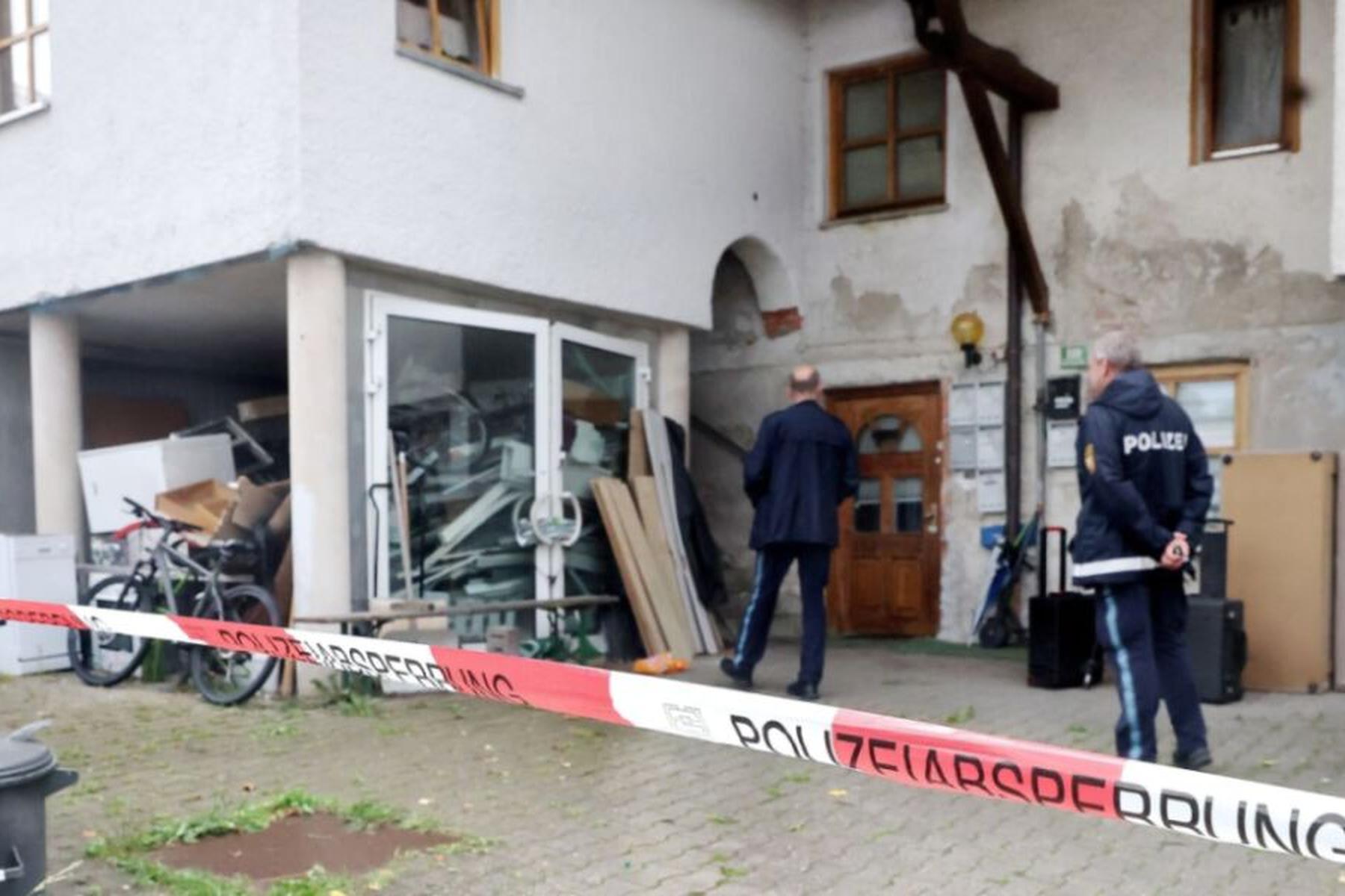 Zwiesel/Linz: Drei Tote in Bayern: Erstes Opfer schon im Juni getötet