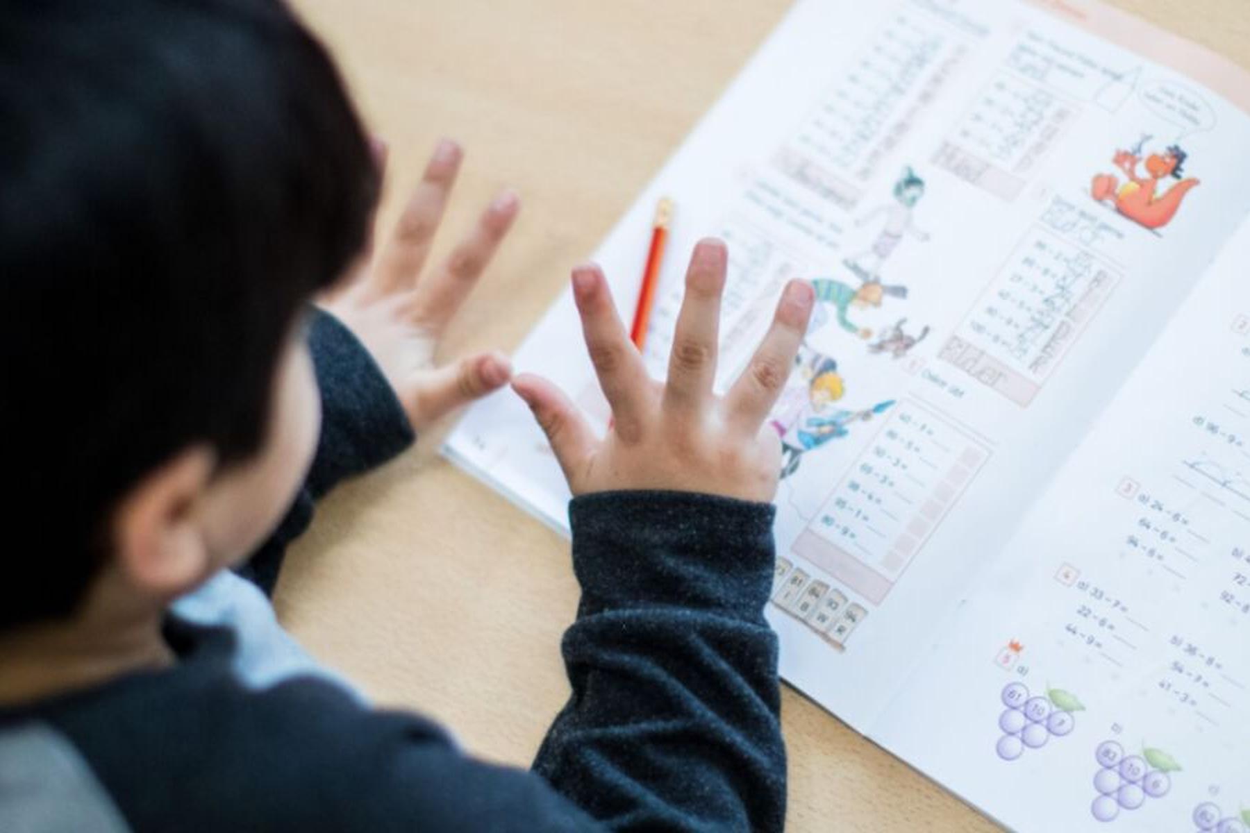 Lausanne: Finger-Rechnen ist Sprungbrett für Mathematik-Erfolg