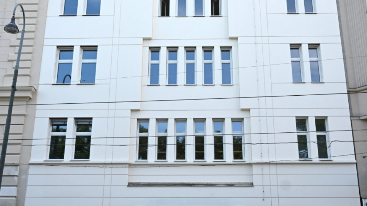 Dem Narkosearzt werden im Grauen Haus Sorgfaltsverstöße vorgeworfen | Dem Narkosearzt werden im Grauen Haus Sorgfaltsverstöße vorgeworfen