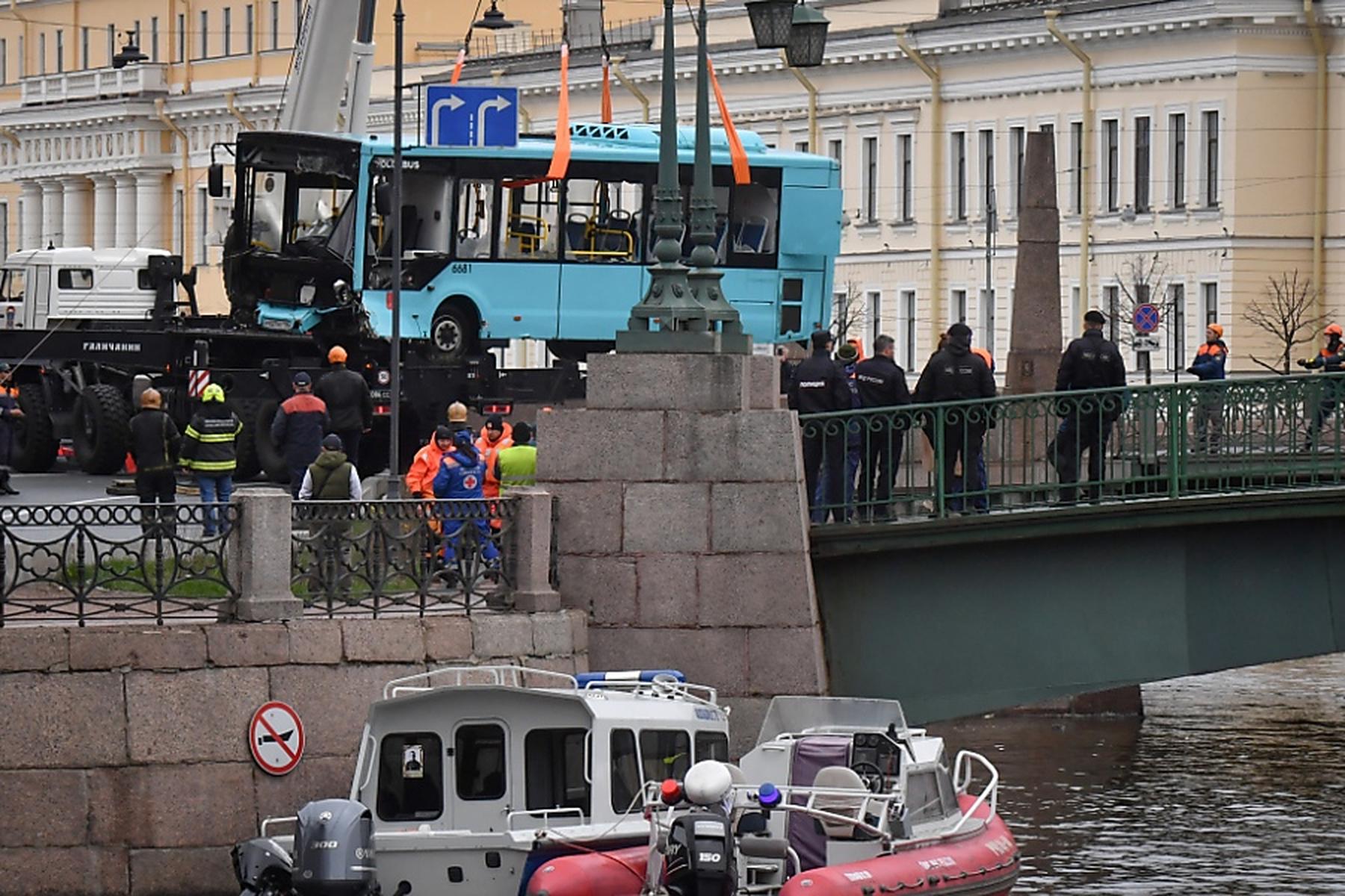 St. Petersburg: Mindestens sieben Tote bei Busunglück in St. Petersburg