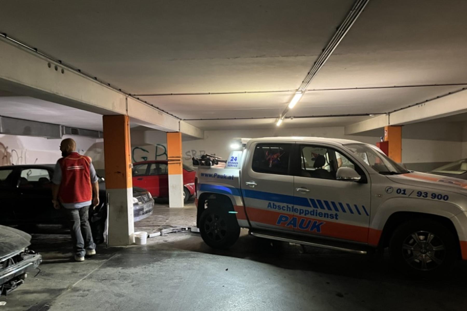 Wien: Illegale Autowerkstatt in Wiener Gemeindebau geschlossen