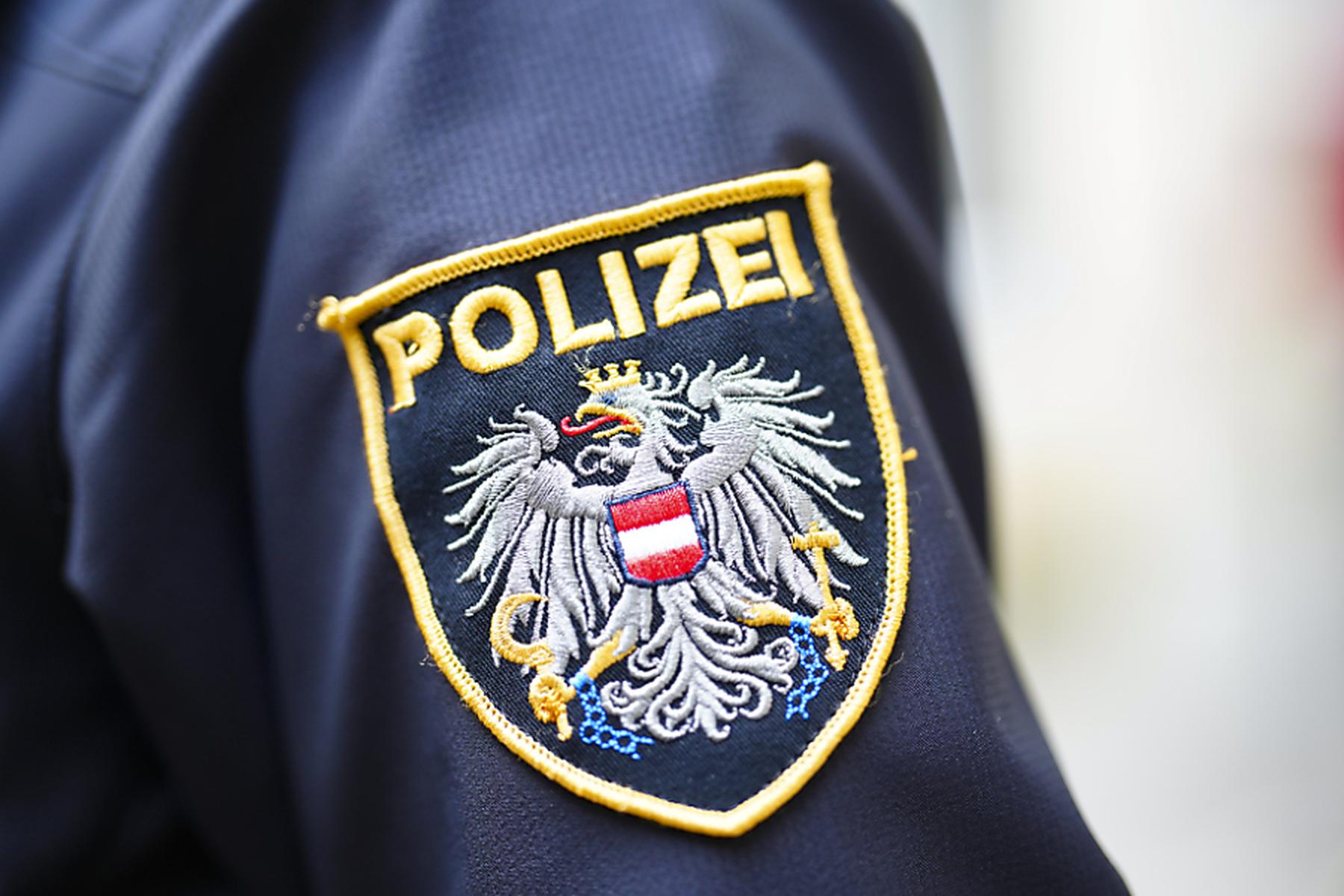 Wörgl: Unbeabsichtigte Schussabgabe in Tirol: 13-Jähriger verletzt
